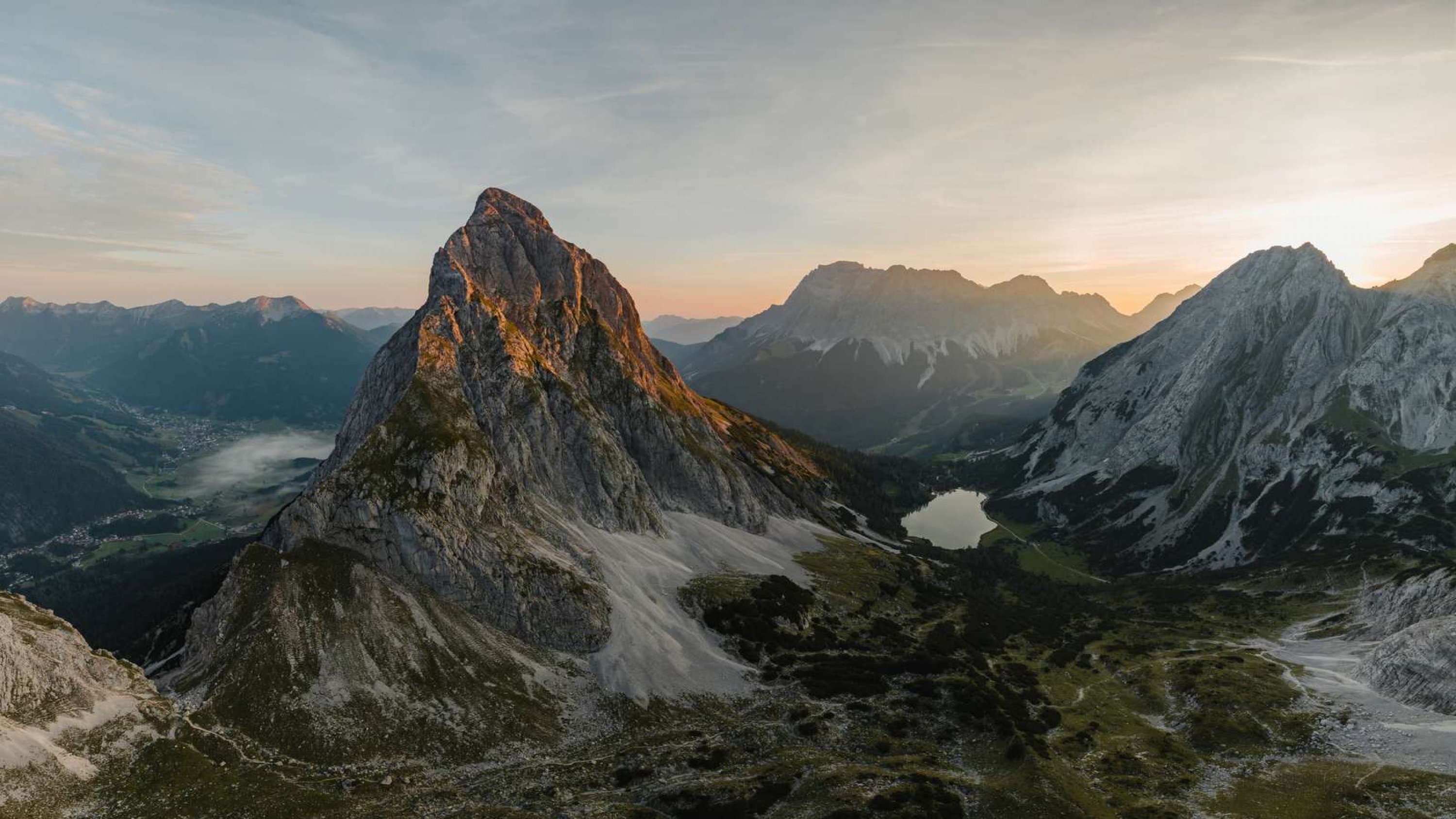 Panorama Seebensee | Tiroler Zugspitz Arena/Sam Oetiker Drohnenaufnahme